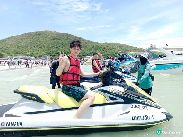 在泰國的夏日旅行玩水日