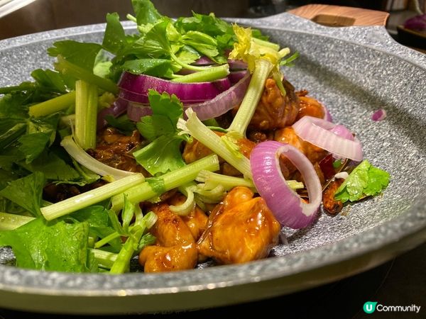早前同朋友去咗旺角「淥鼎記」打邊爐，餐廳主打無限時任食火鍋放...