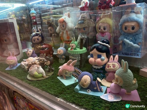 做瑜珈的 Labubu , 好得意呀😍