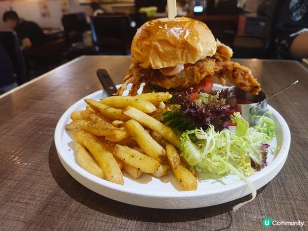 淘大商場SuperNormal本月做緊德國鹹豬手優惠！