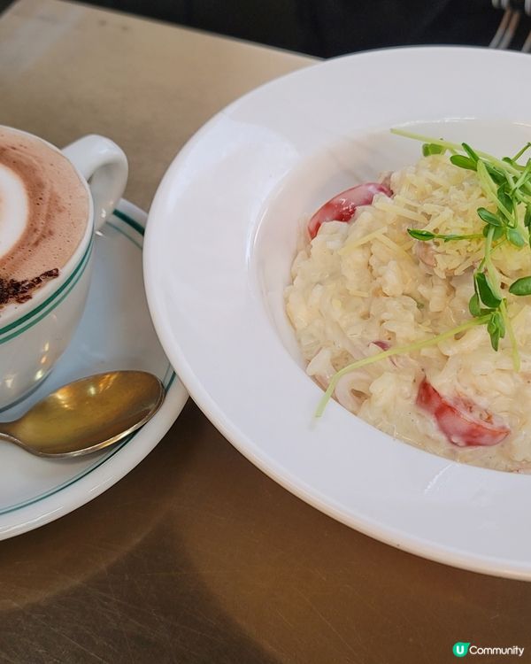 ## 美孚82食lunch😋  人氣爆燈！