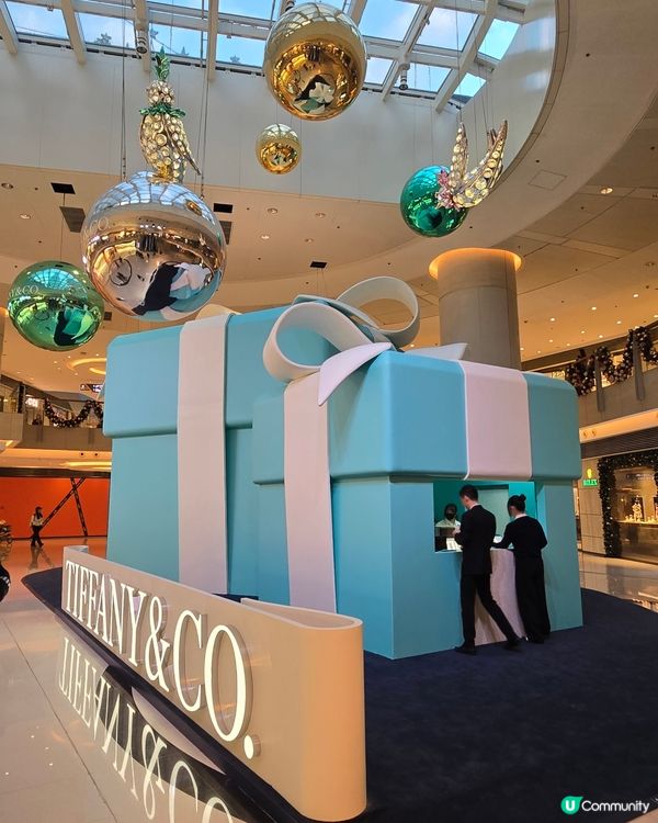 Tiffany Blue 顏色好吸引，加上這個簡單的聖誕佈置