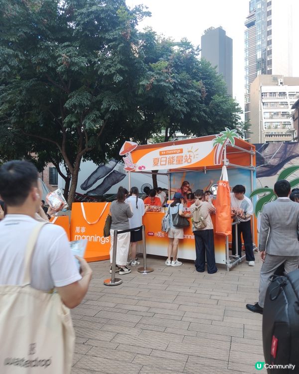 週末中環行街曬到溶？🥵 大館撞見小美！萬寧夏日能量站勁正！