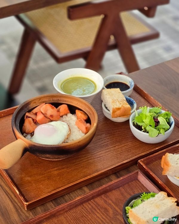 西灣河素食推介！必食招牌煲仔飯😋 