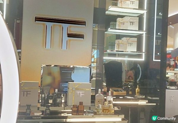 彩妝｜ 高雄漢神巨蛋TOM FORD聖誕節眼部彩妝體驗，︀聖誕閃閃迷濛的質感眼妝