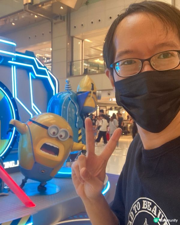 可愛黃色漫畫人物在沙田