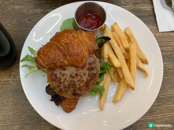 ## 旺角新世紀廣場嘆西餐 🍽️