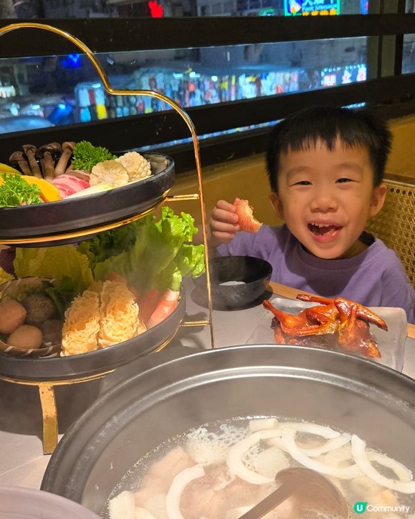 椰子雞煲😋！正到爆！🤤 旺角必食！🐔🥥