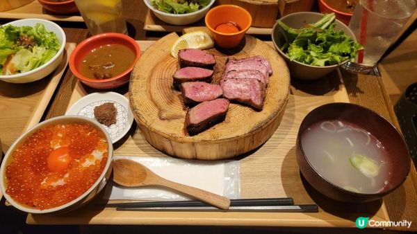 日本池袋蟹籽吞拿魚飯及薯餅味道鬆化我最喜歡佢薯餅勁正及日木新...