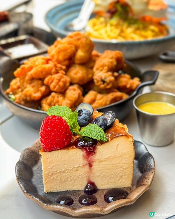 放假去咗深圳行下，揀咗萬象天地呢個大商場，Lunch食左開業...