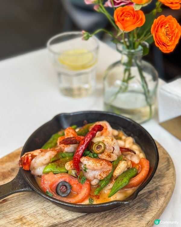 放假去咗深圳行下，揀咗萬象天地呢個大商場，Lunch食左開業...