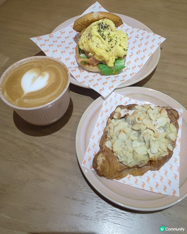 Brunch dining 