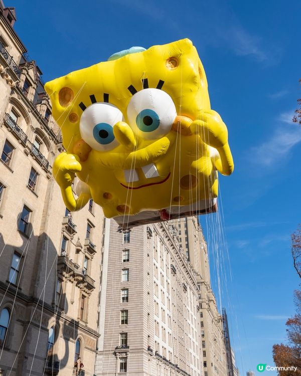 香港首個大型卡通輕氣球巡遊登場！