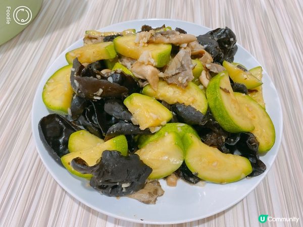 木耳秀珍菇🍄炒翠玉瓜🥒
