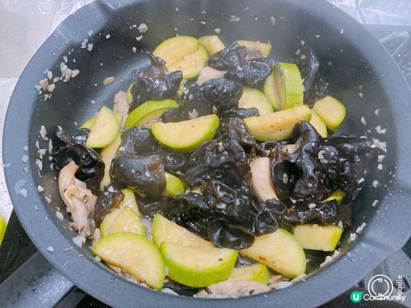 木耳秀珍菇🍄炒翠玉瓜🥒