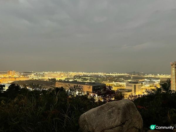 位於東涌觀景山觀景台行上去只需要1小時就可以睇到機場同東涌市...