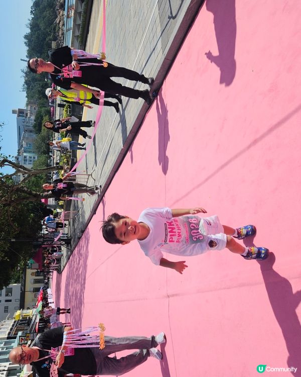 1. 親子跑🏃‍♀️！浚浚衝線啦🥳！為慈善加油💪！