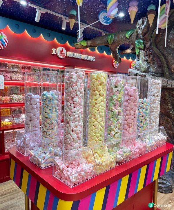 坐落於將軍澳南澳海岸的大型糖果店。有特定打卡位。除了糖果，還...
