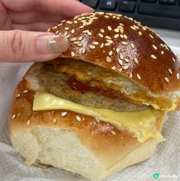 美味港式麵包舖豬柳蛋早餐😋