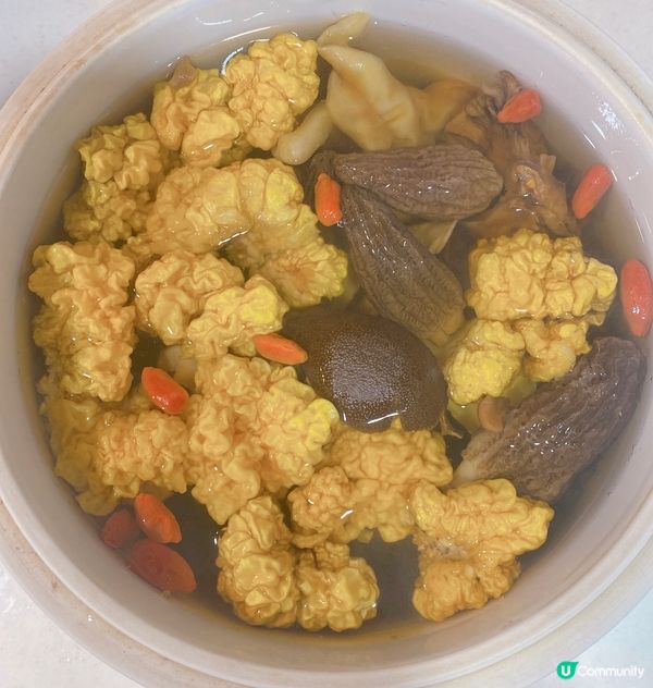 滋補增膠原花膠黃耳羊肚菌燉湯