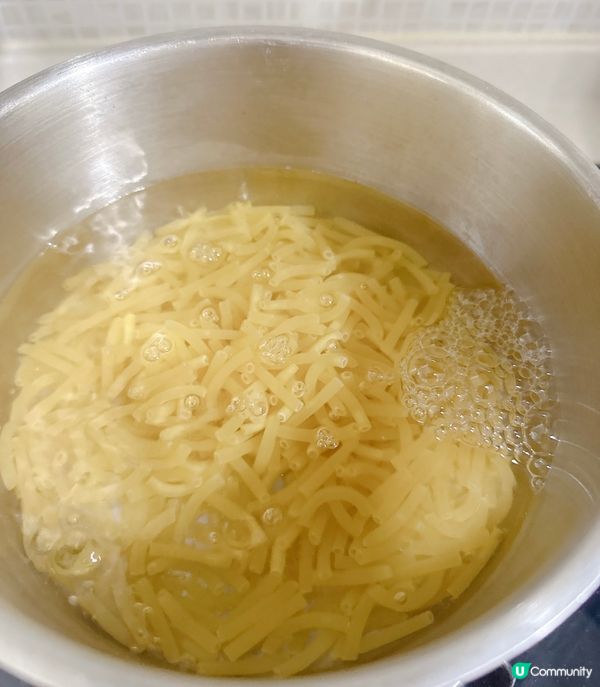 蒟蒻通粉蘋果，粟米蛋沙律