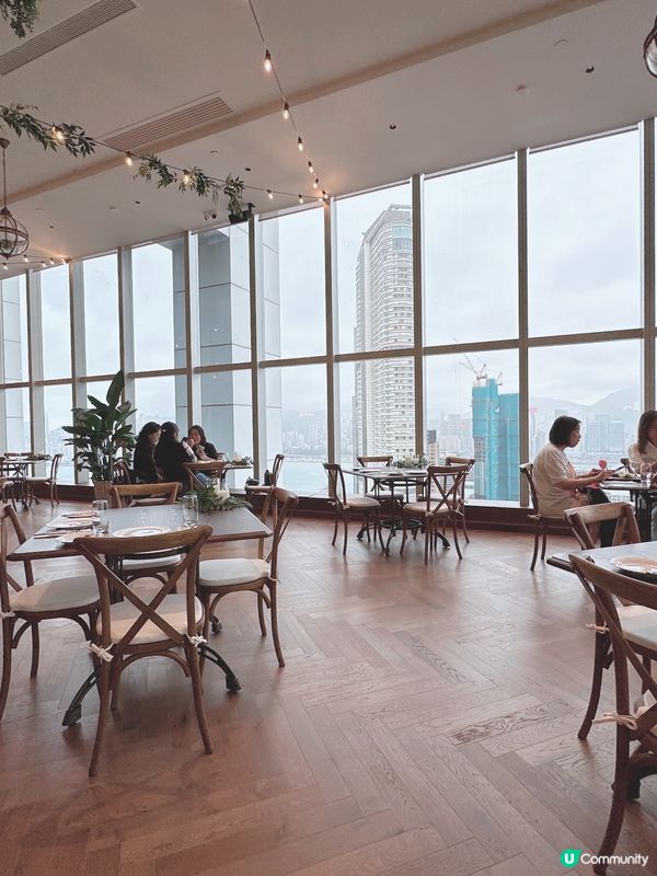 尖沙咀新開開揚打卡海景Cafe 