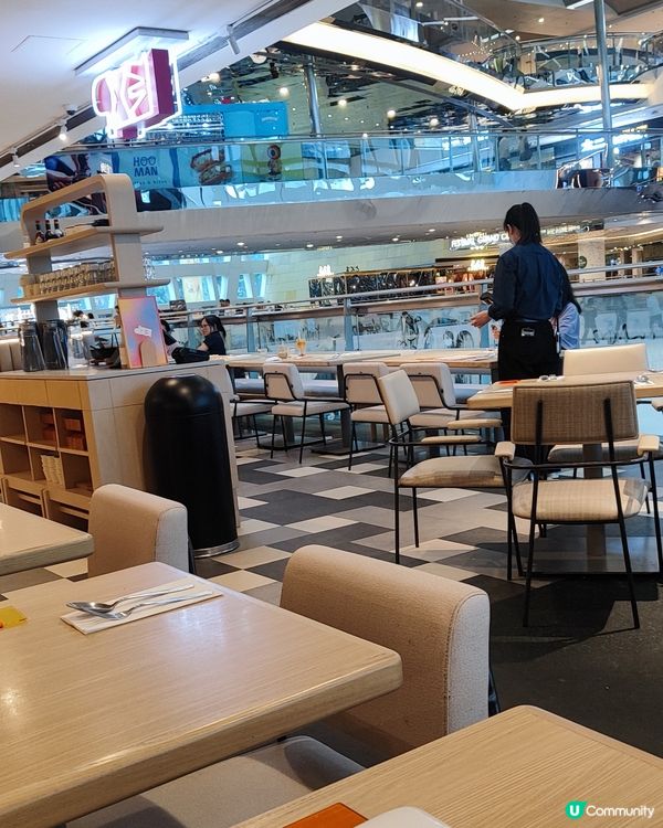 又一城睇戲前，食個飽飽先！😋 蕃茄豬扒麵勁正！