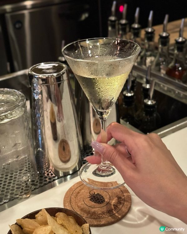 中環火熱果釀Cocktails 獨自排長龍