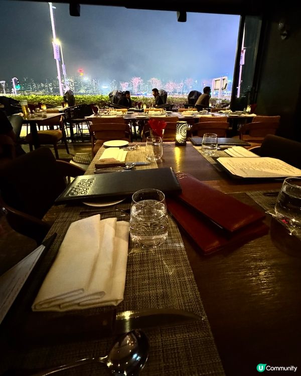 迷人的尖東海旁西餐