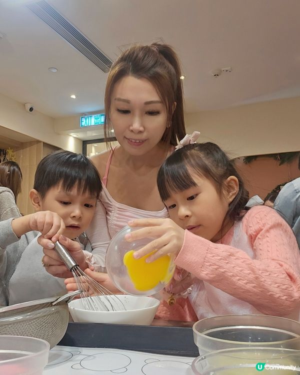 1.  親子烘焙樂趣多！🐻🍰 齊整「熊啤啤」！😋