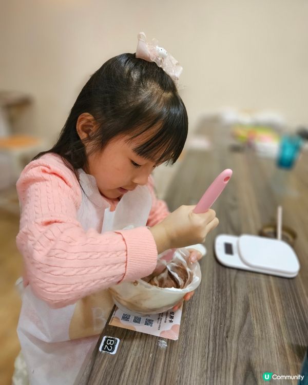 1.  親子烘焙樂趣多！🐻🍰 齊整「熊啤啤」！😋