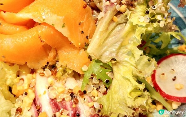 石門呢頭其實有好多食肆餐廳，我通常喺地舖搵食，今日實在太熱，...