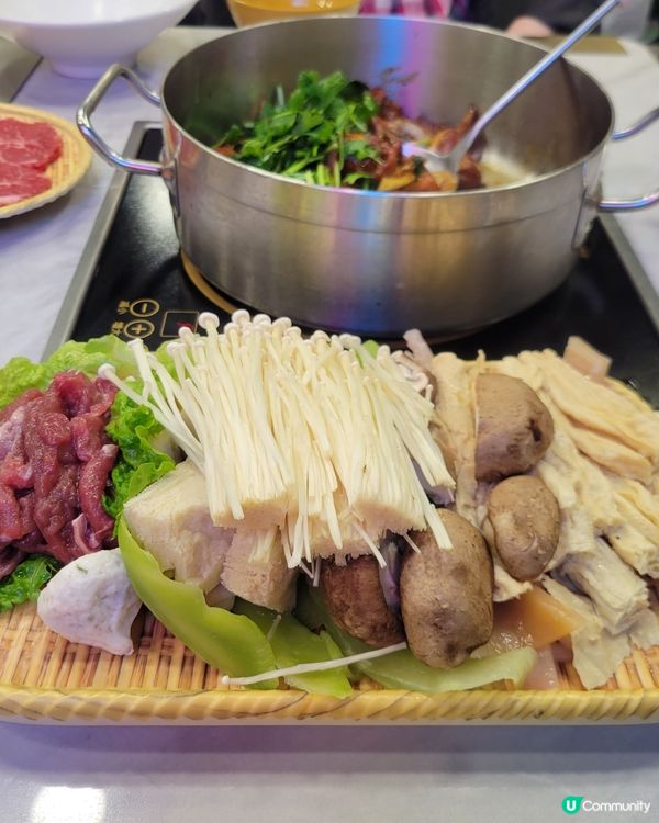 天氣凍凍雞煲打邊爐🤤！至尊雲吞麵放題任食！