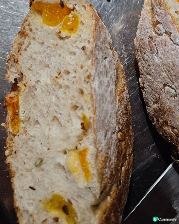 桃子Bakery買一送一麵包