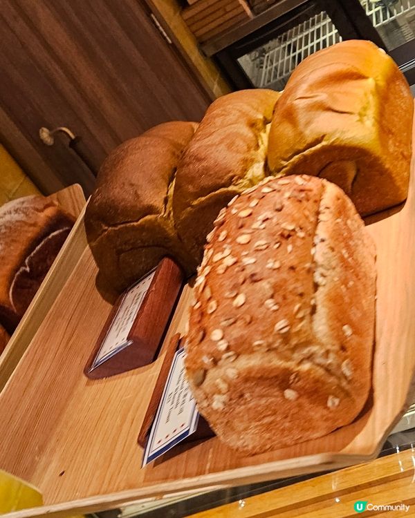 桃子Bakery買一送一麵包