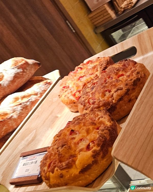 桃子Bakery買一送一麵包