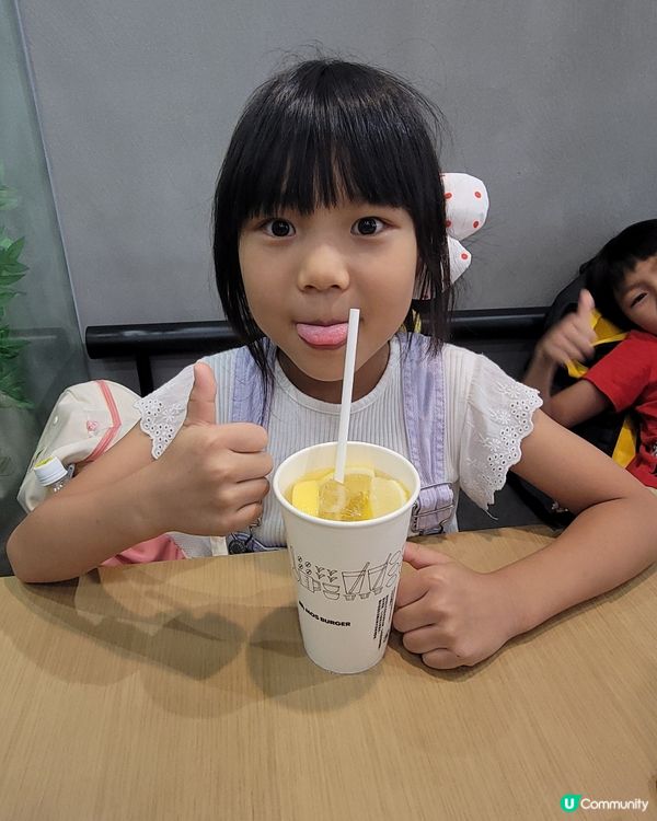 新推出和牛漢堡解渴檸檬特飲