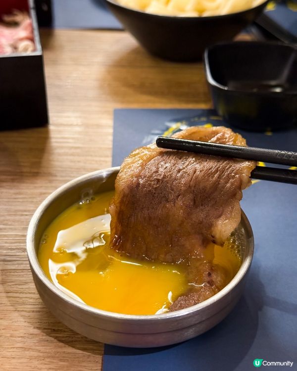 充滿紅葉氛圍嘅日式居酒屋