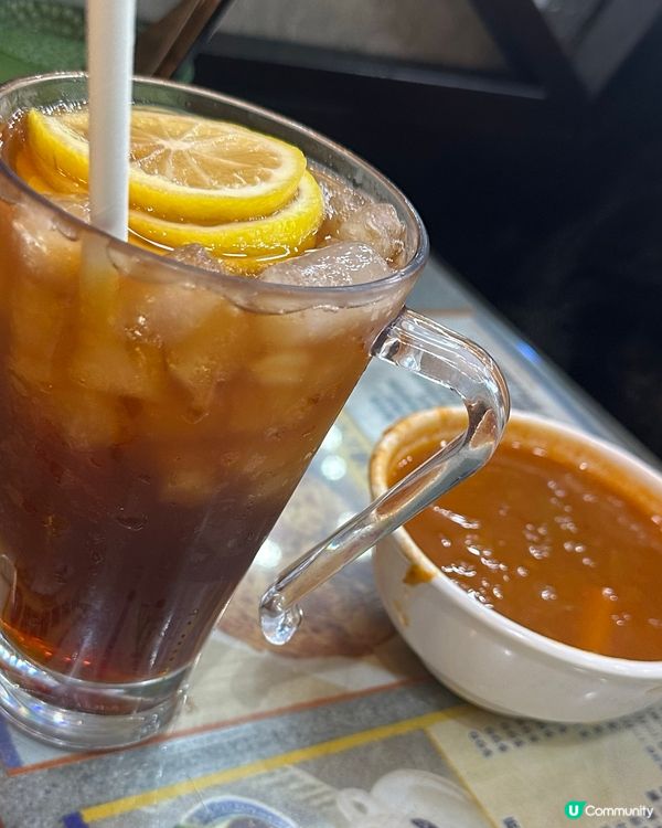 龍城冰室招牌咖喱煎豬扒飯