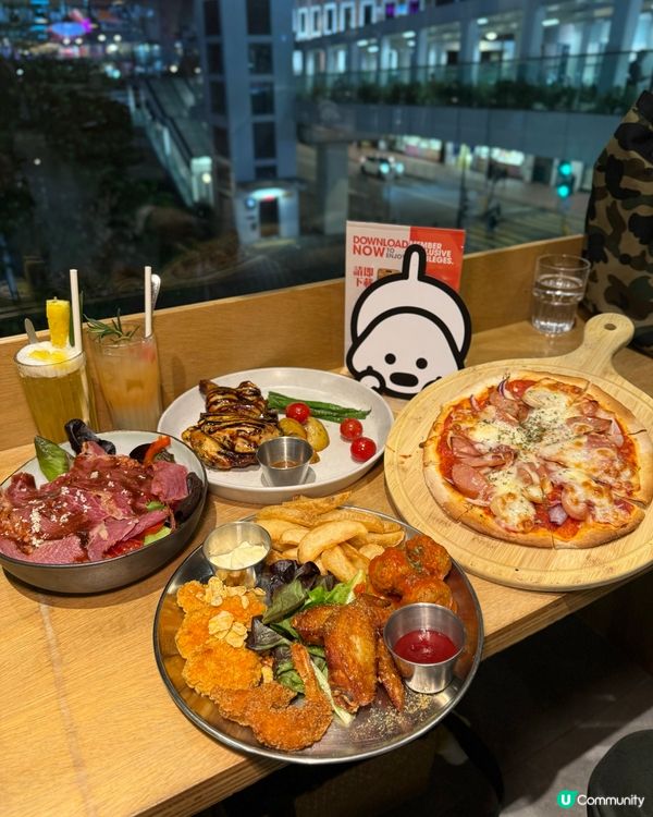 愜意木系Café．巨大落地大玻璃