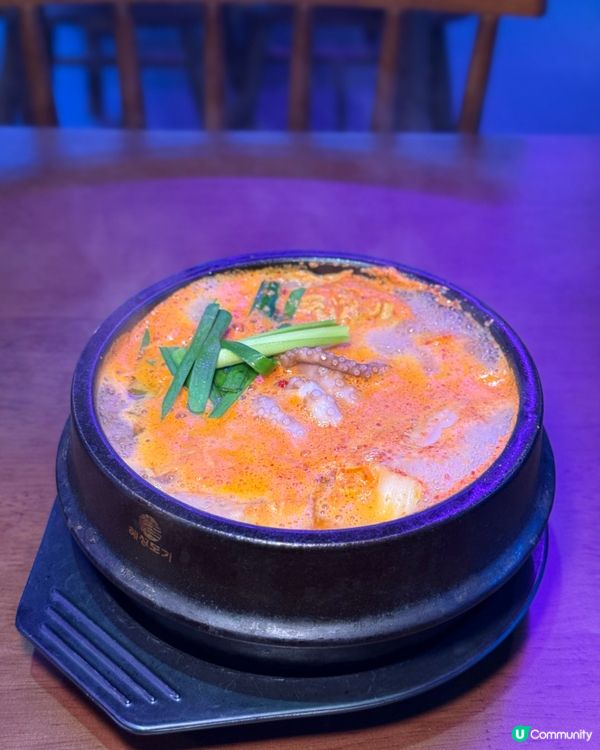 釜山傳統韓菜．原隻章魚鍋