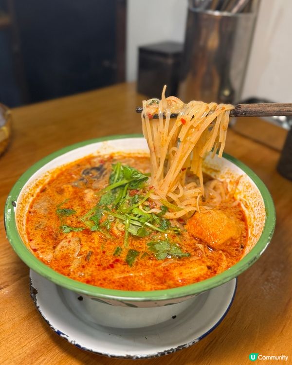 巷仔爆紅小食．生炸大雞髀