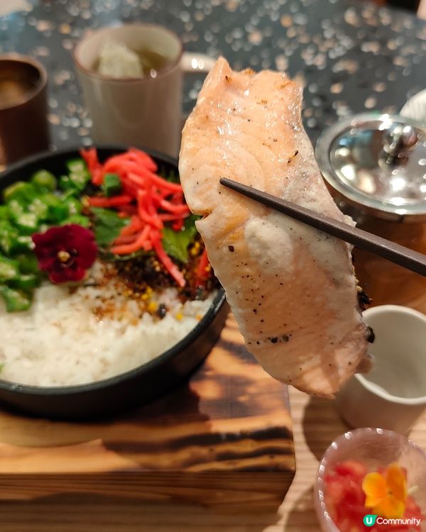 **📝 一個人嘅小確幸！Couch CLUB慢活午餐食評 🍽...