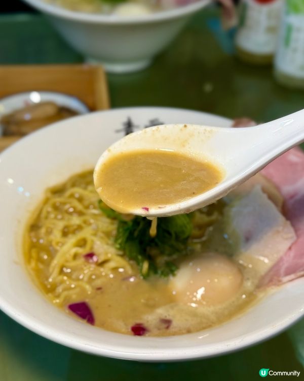 人氣雞白湯拉麵小店