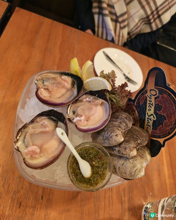 又黎食蠔。今次係韓國生蠔加車厘蜆。yummy.