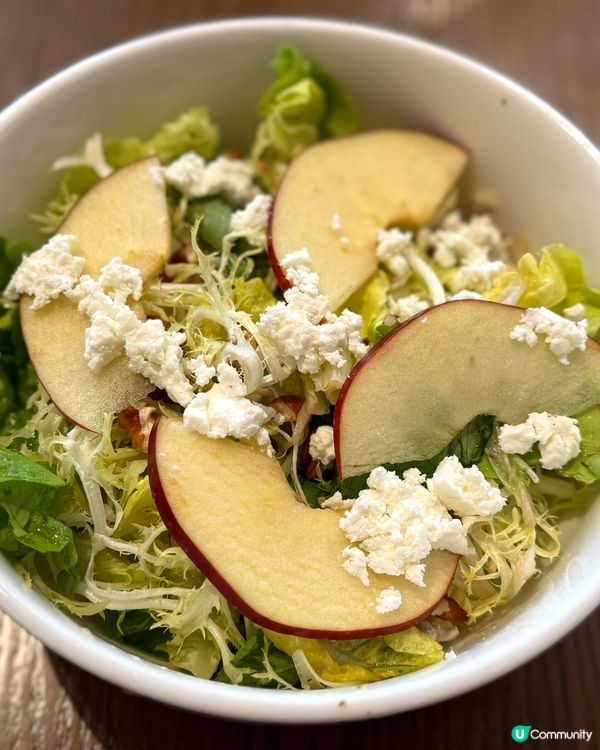 地中海沙律🥗+黑松露意粉🍝！荔枝角美食😋！
