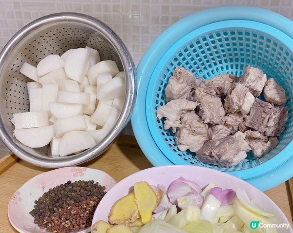 花椒黑椒蘿蔔排骨湯