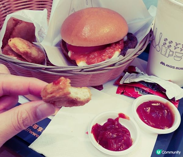 厚切薯條、mos(樂)雞塊、mos(至尊)漢堡