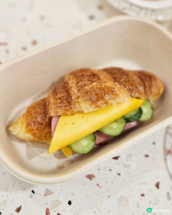 成日去LA FAMILLE 買蛋糕，行過海港城分店原來佢都有...