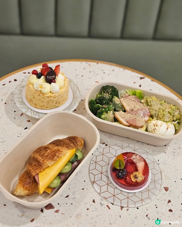 成日去LA FAMILLE 買蛋糕，行過海港城分店原來佢都有...